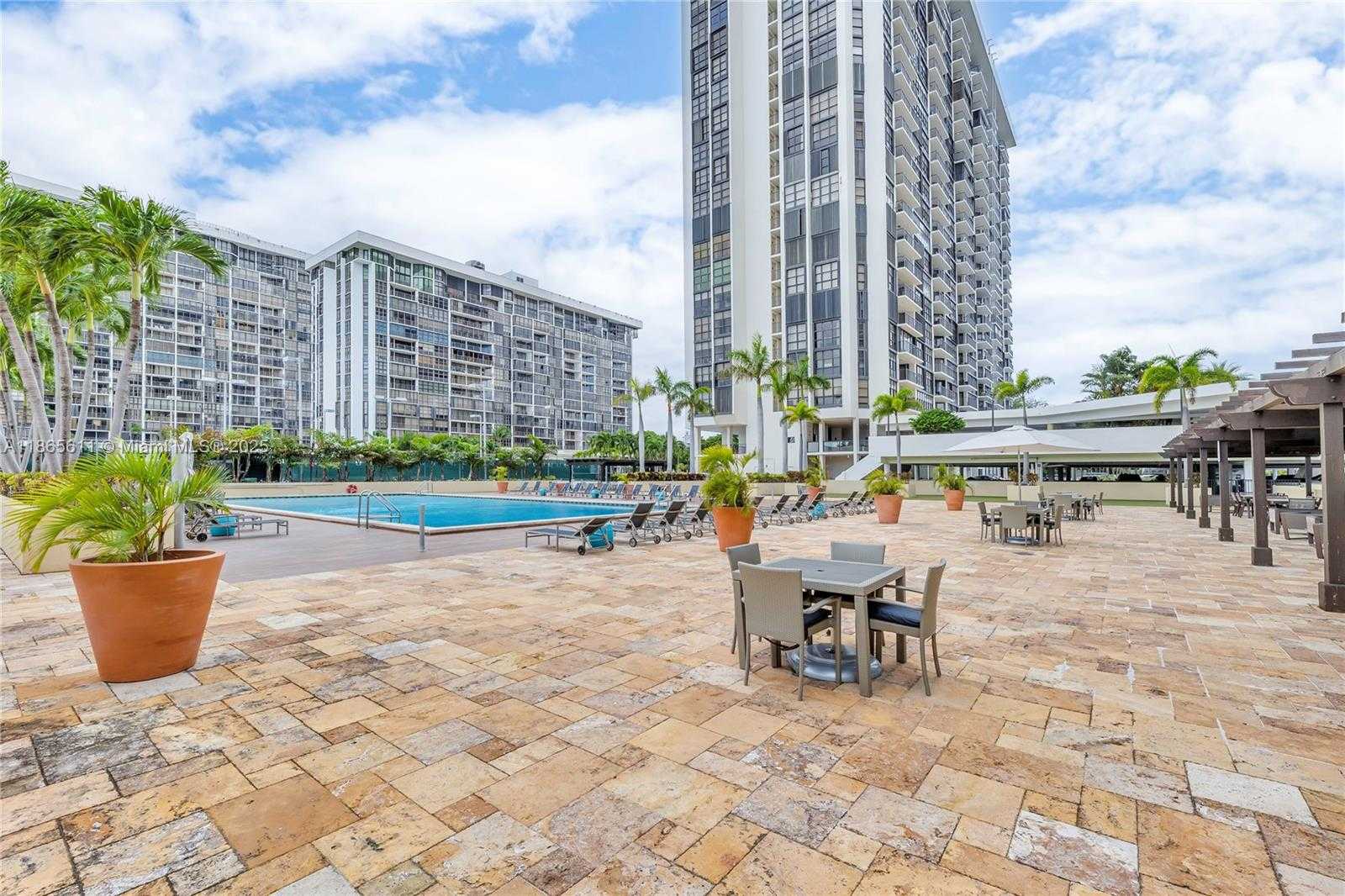 Small Image of 1901 BRICKELL AVE #B1912, Miami Number 39