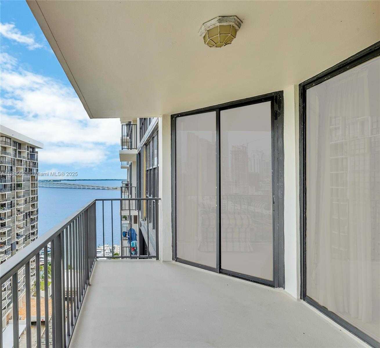 Small Image of 1901 BRICKELL AVE #B1912, Miami Number 4