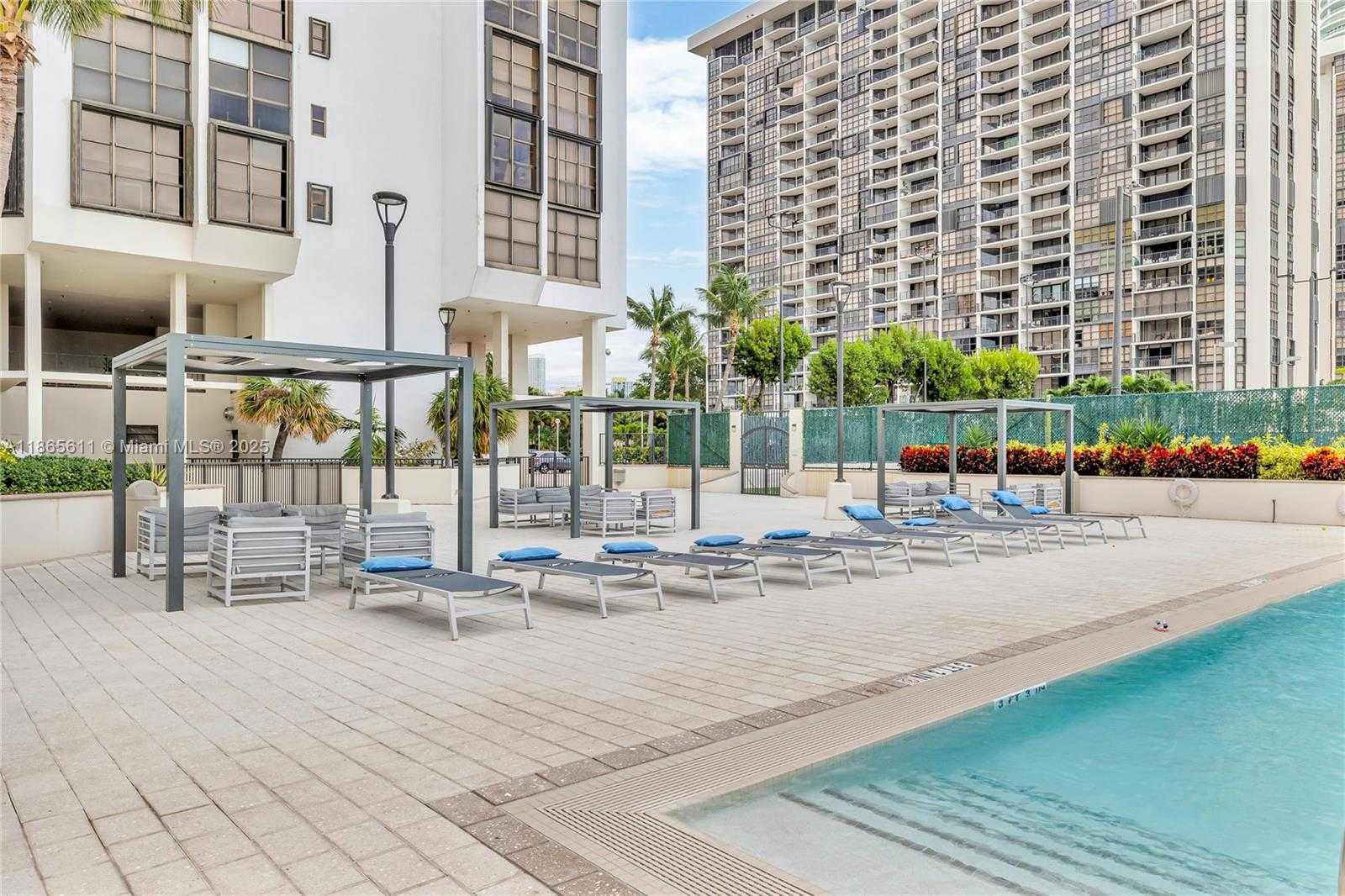 Small Image of 1901 BRICKELL AVE #B1912, Miami Number 41