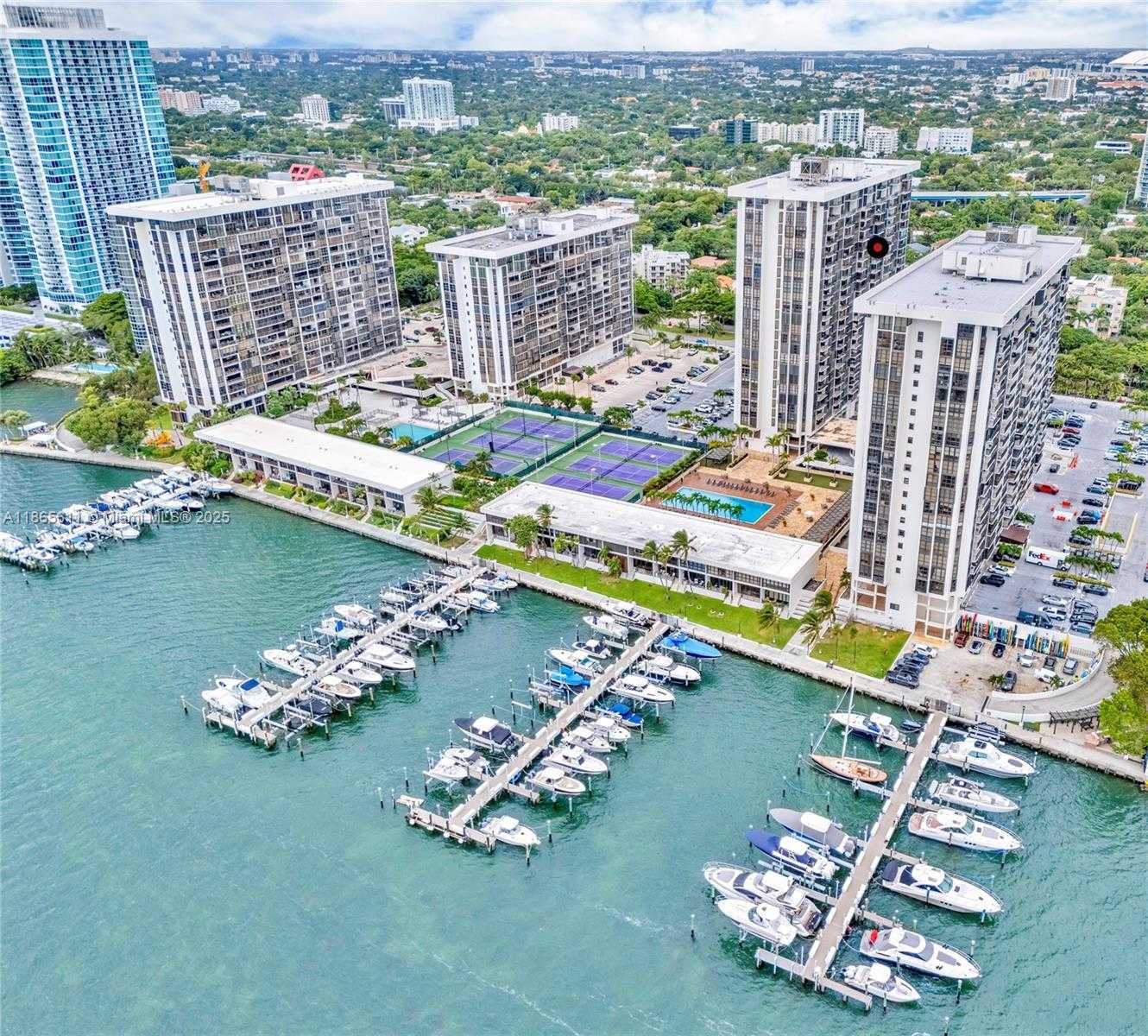 Small Image of 1901 BRICKELL AVE #B1912, Miami Number 43