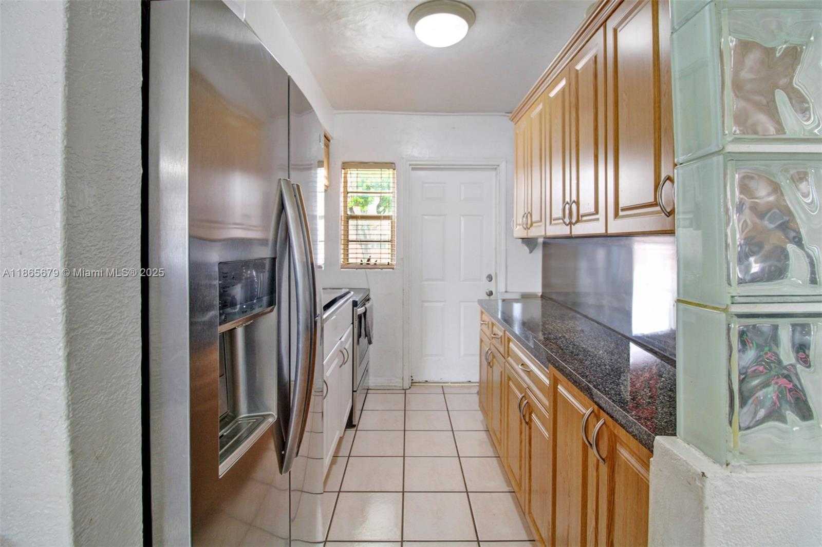 Small Image of 3451 SOUTH WEST 11TH ST #8A, Miami Number 4