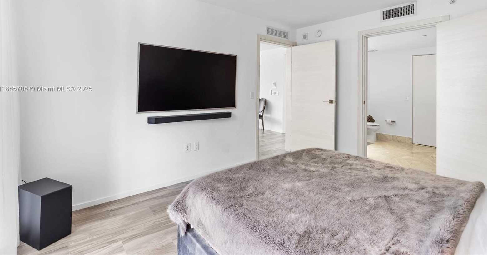 Small Image of 801 SOUTH MIAMI AVE #4405, Miami Number 22