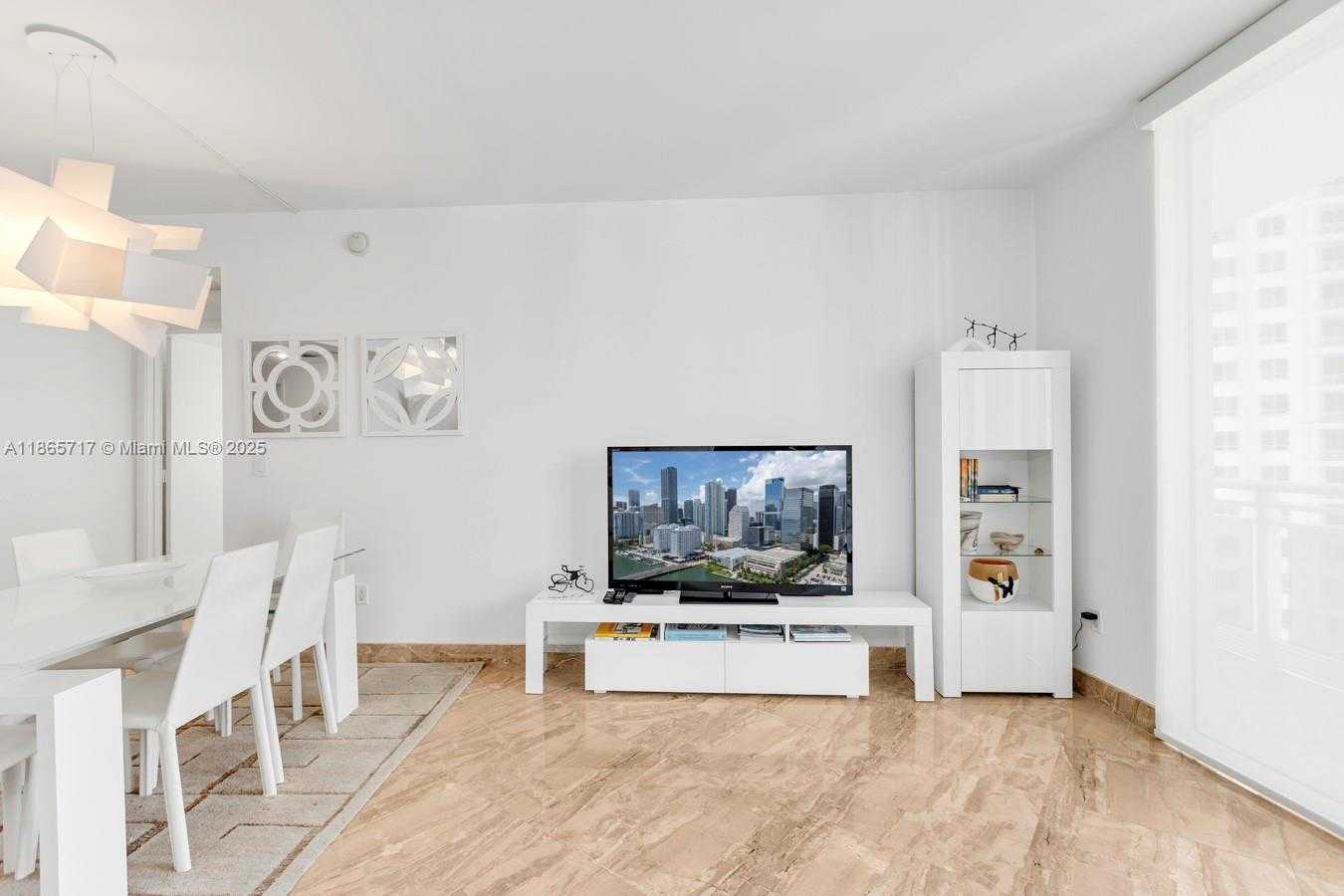 Small Image of 901 BRICKELL KEY BLVD #1409, Miami Number 10