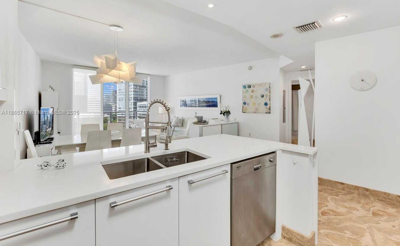 Small Image of 901 BRICKELL KEY BLVD #1409, Miami Number 12