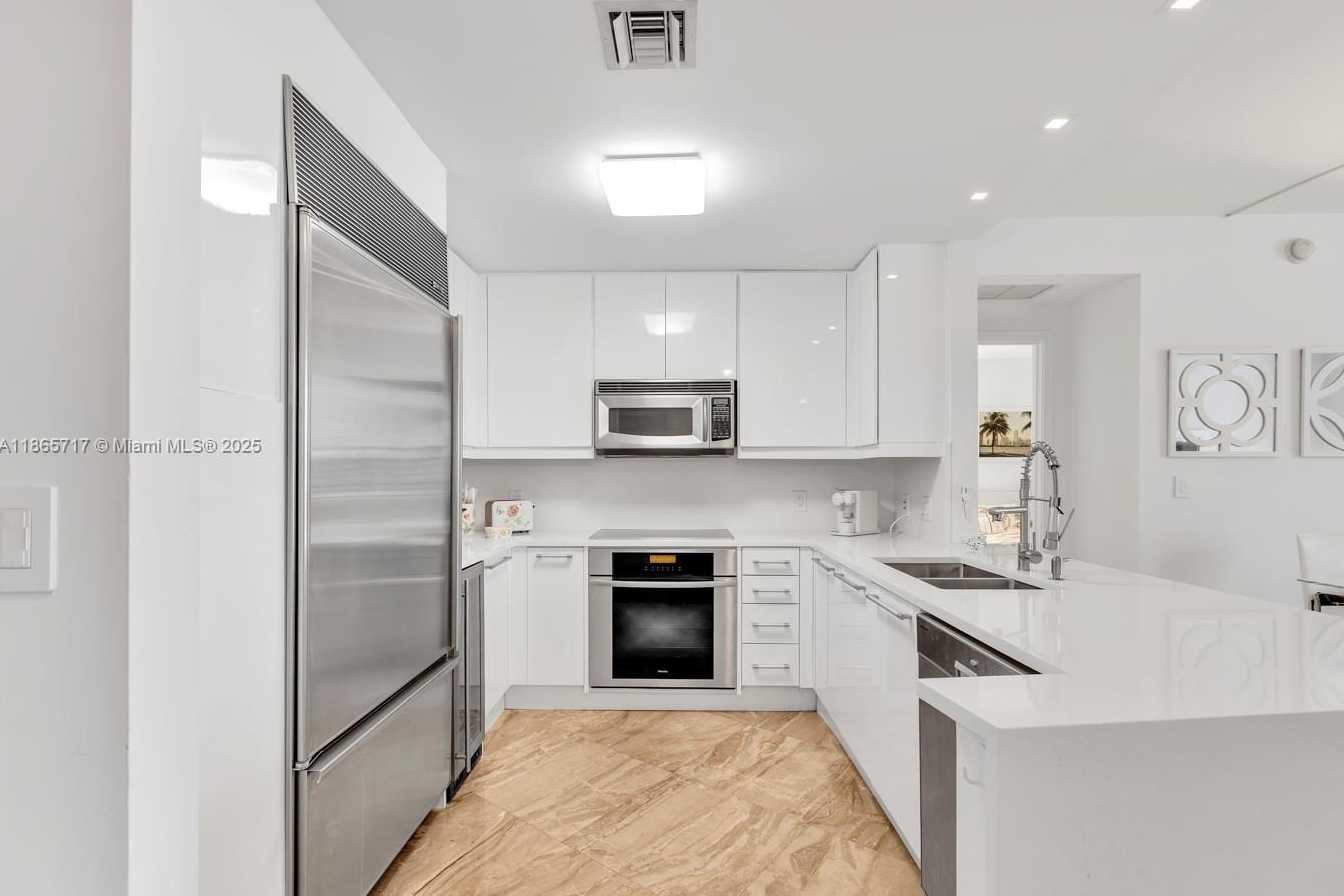 Small Image of 901 BRICKELL KEY BLVD #1409, Miami Number 13