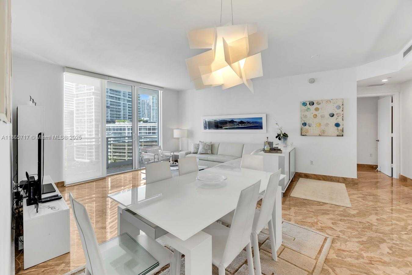 Small Image of 901 BRICKELL KEY BLVD #1409, Miami Number 4