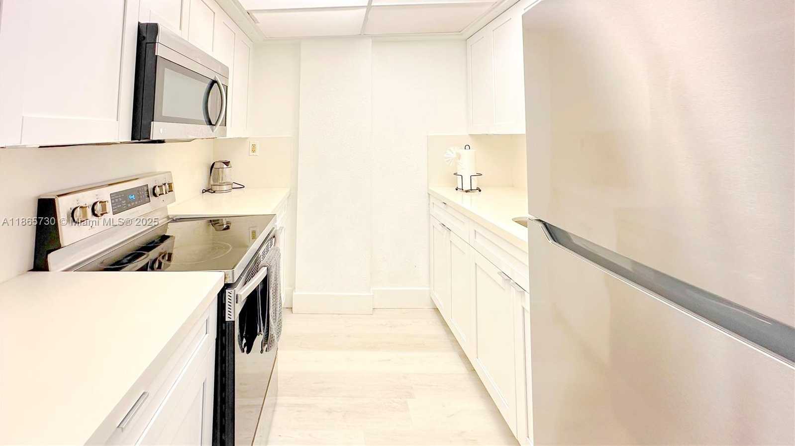 Small Image of 19201 COLLINS AVE #510, Sunny Isles Beach Number 16