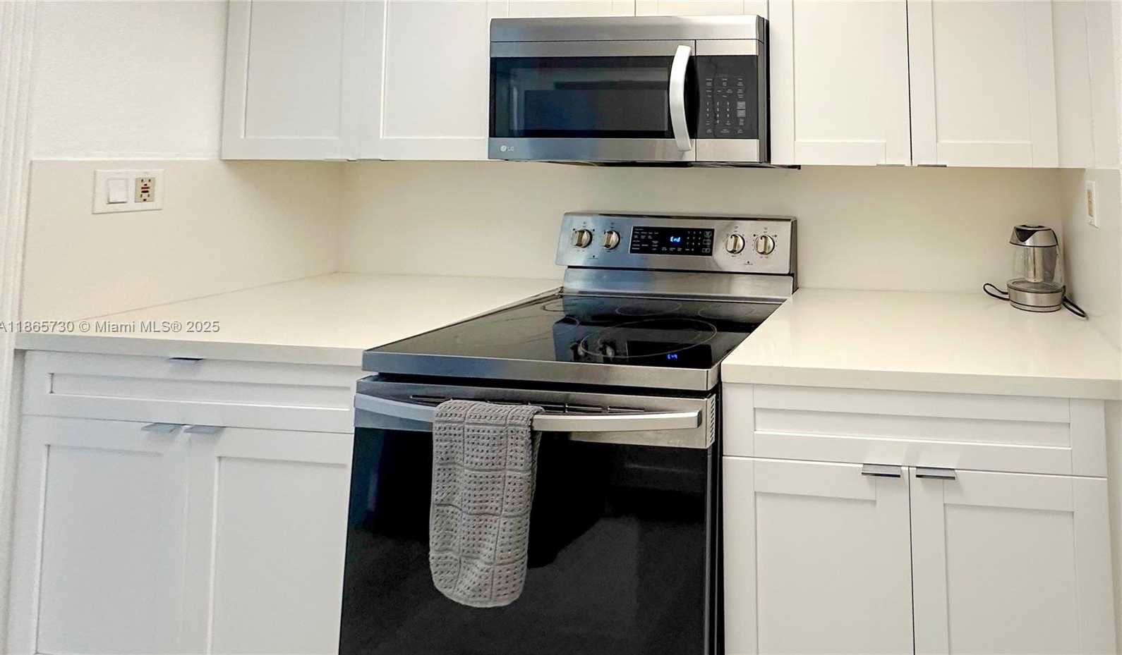 Small Image of 19201 COLLINS AVE #510, Sunny Isles Beach Number 17