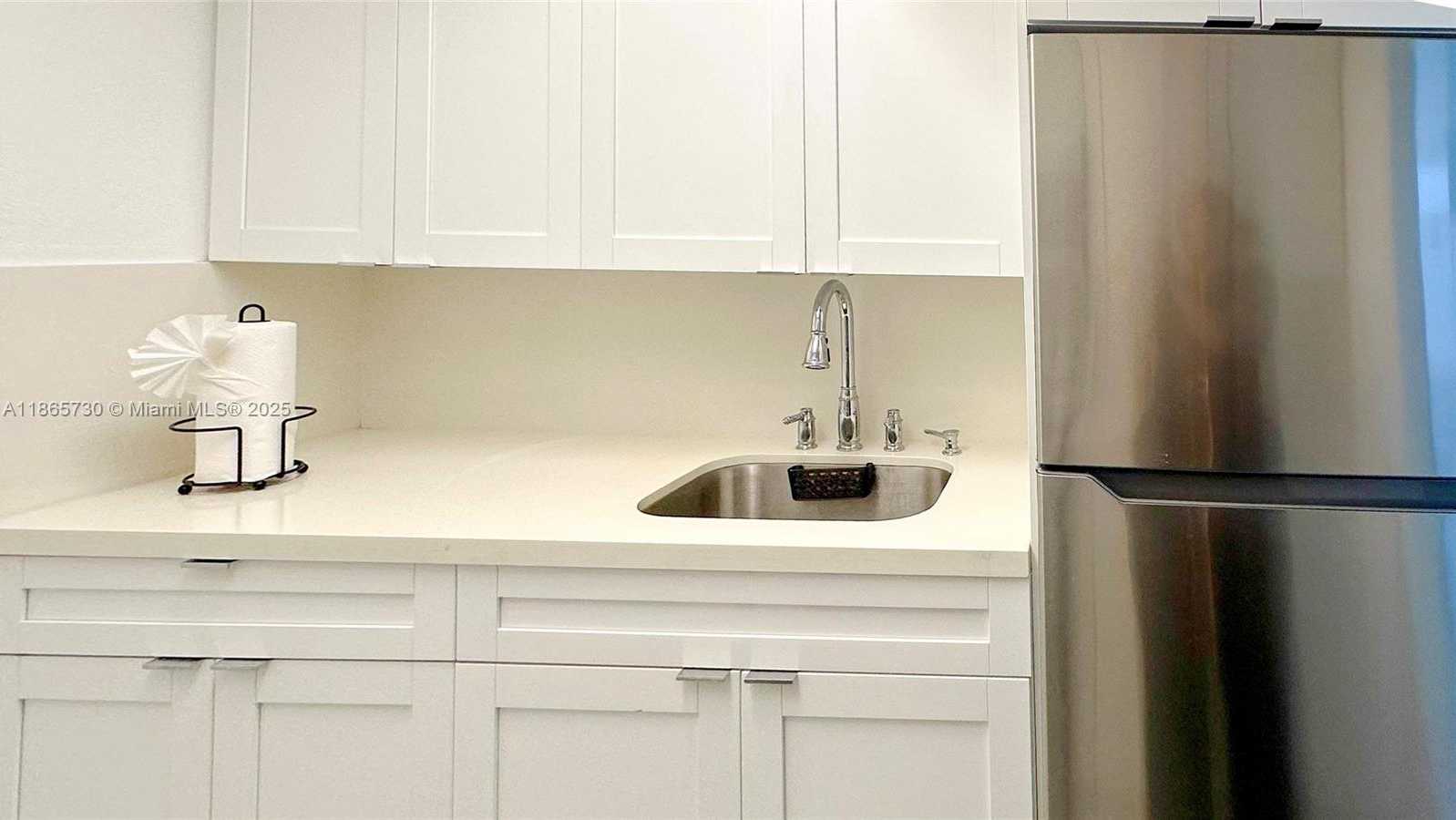 Small Image of 19201 COLLINS AVE #510, Sunny Isles Beach Number 19