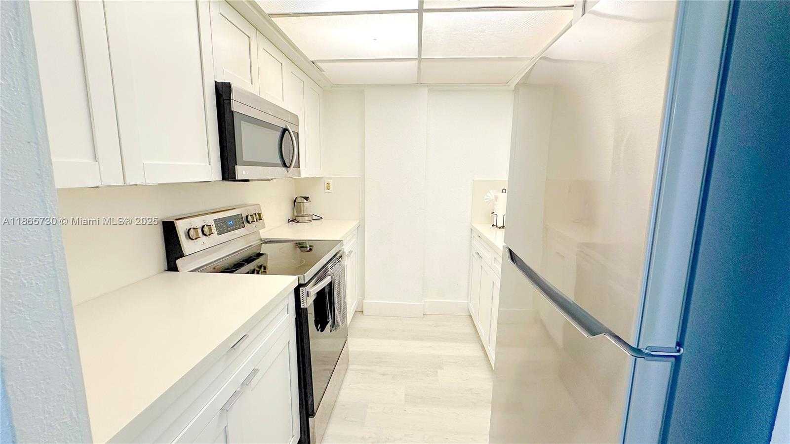 Small Image of 19201 COLLINS AVE #510, Sunny Isles Beach Number 20
