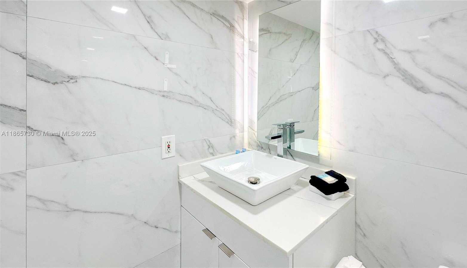 Small Image of 19201 COLLINS AVE #510, Sunny Isles Beach Number 8