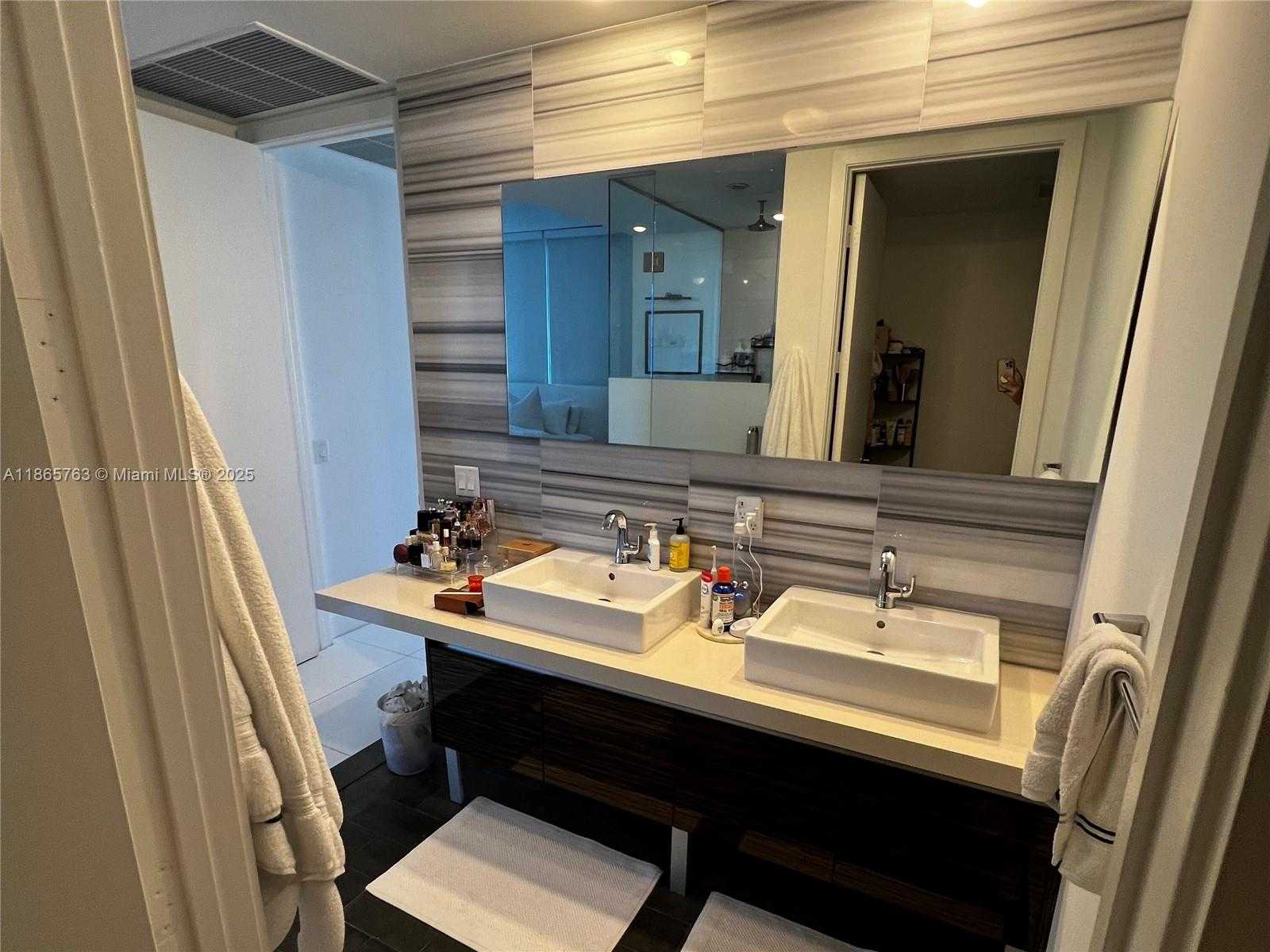 Small Image of 1100 BISCAYNE BLVD #1706, Miami Number 11