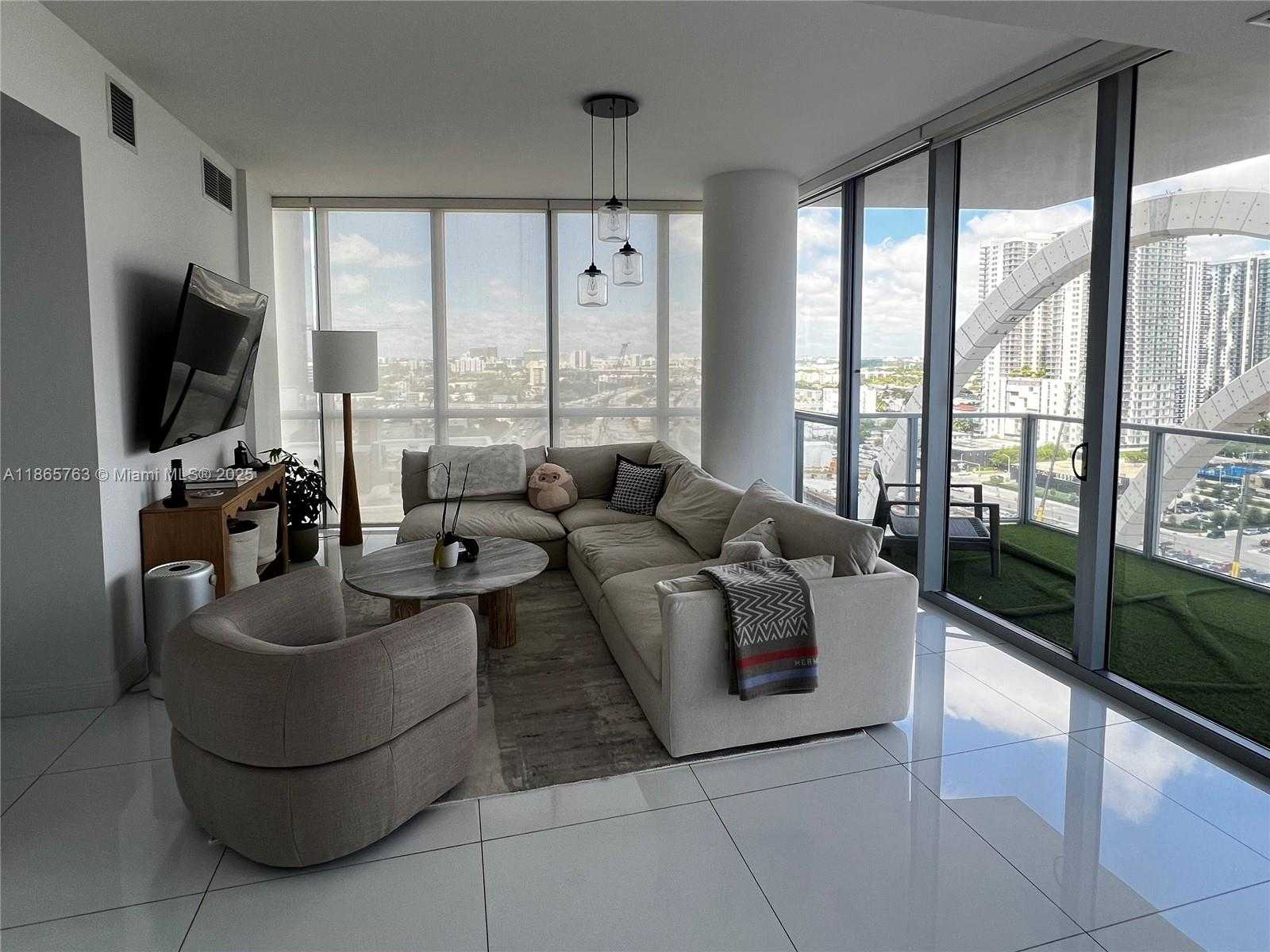 Small Image of 1100 BISCAYNE BLVD #1706, Miami Number 7