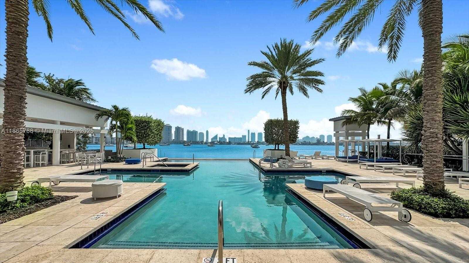 Small Image of 17301 BISCAYNE BLVD #401, North Miami Beach Number 15
