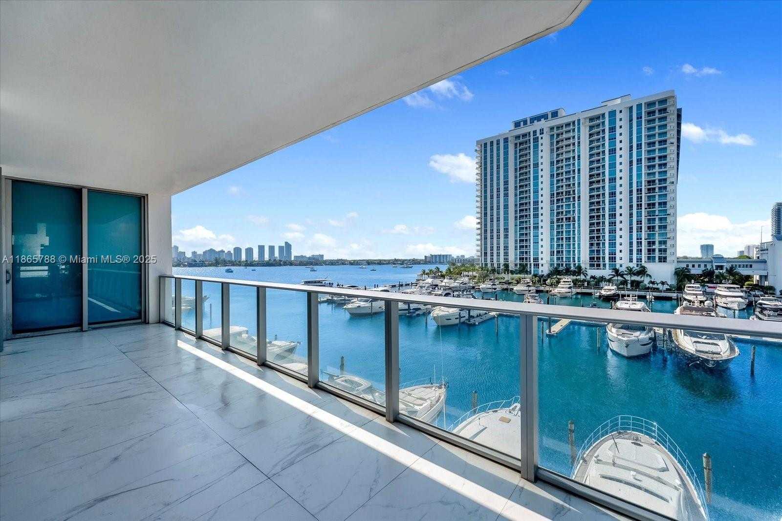 Small Image of 17301 BISCAYNE BLVD #401, North Miami Beach Number 6