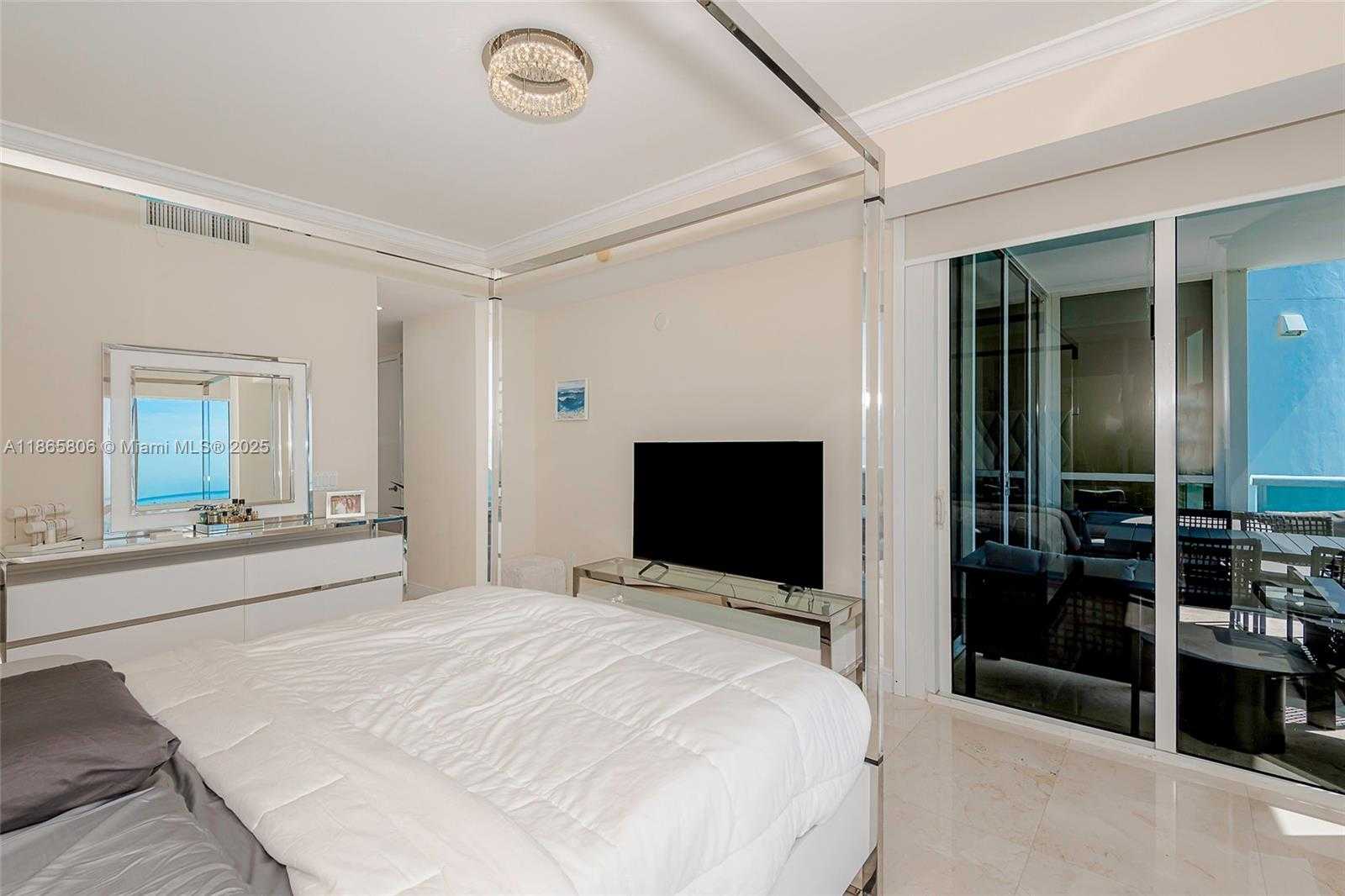 Small Image of 18101 COLLINS AVE (2, 167 SQ FT ) #3608, Sunny Isles Beach Number 20