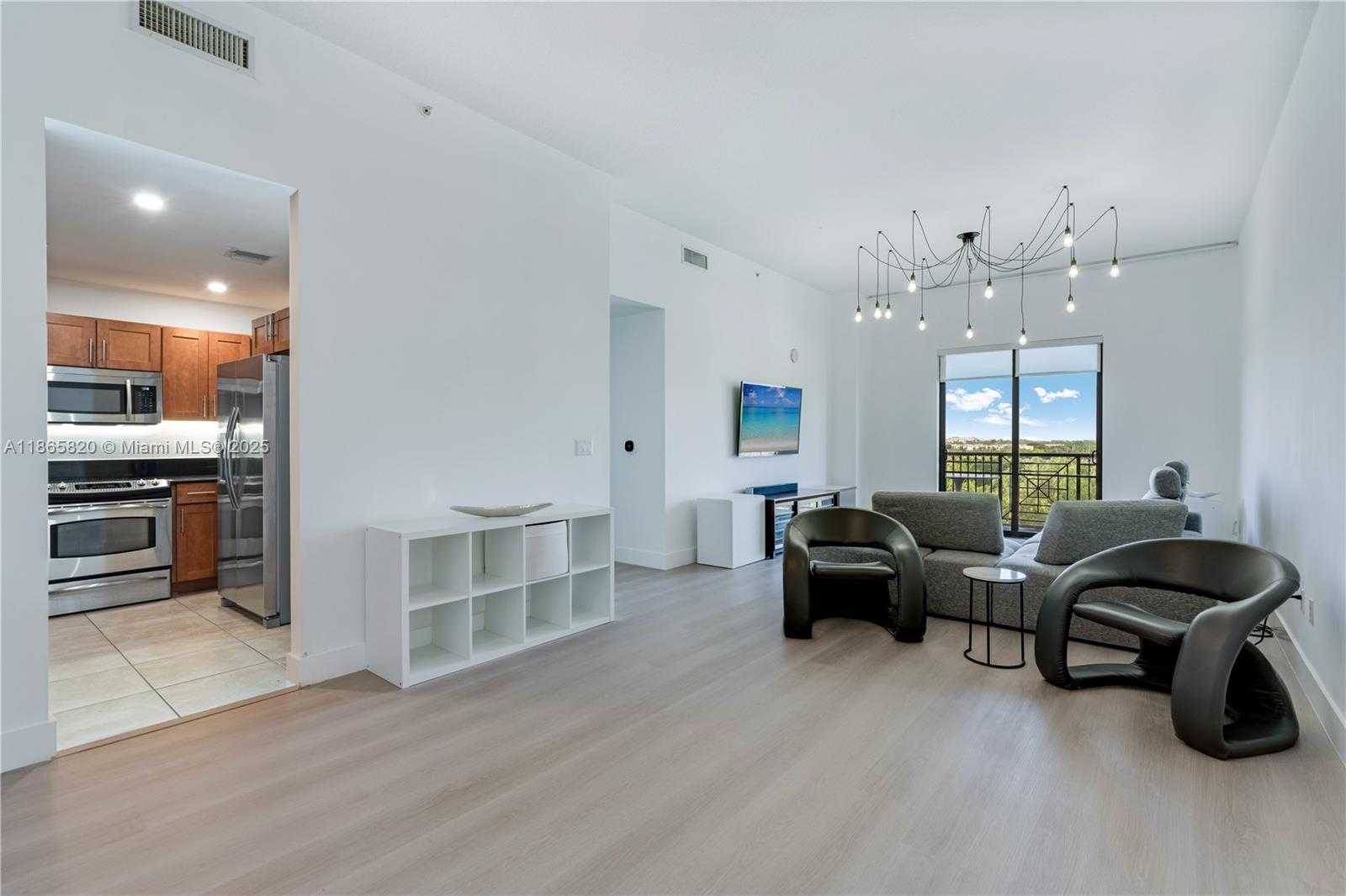 Small Image of 8395 SOUTH WEST 73RD AVE #517, Miami Number 2