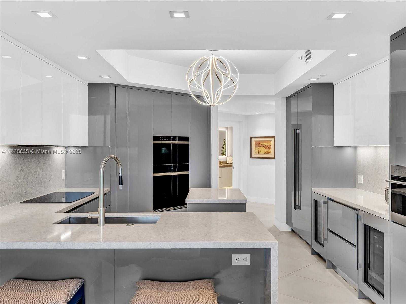 Small Image of 21200 POINT PL #1503, Aventura Number 22