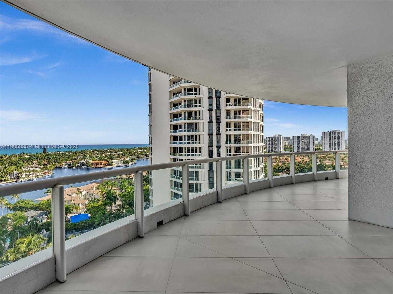 Small Image of 21200 POINT PL #1503, Aventura Number 35