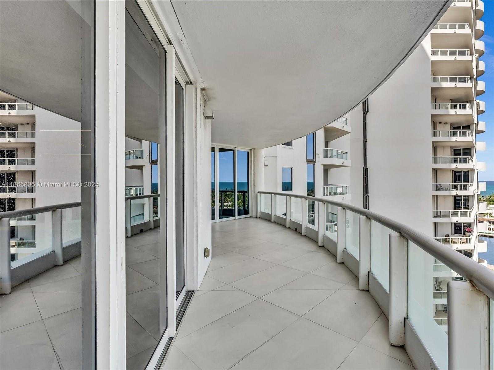 Small Image of 21200 POINT PL #1503, Aventura Number 38