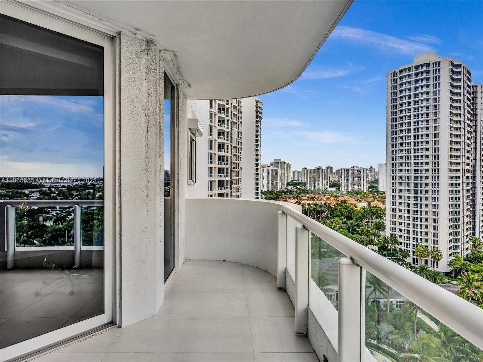 Small Image of 21200 POINT PL #1503, Aventura Number 51