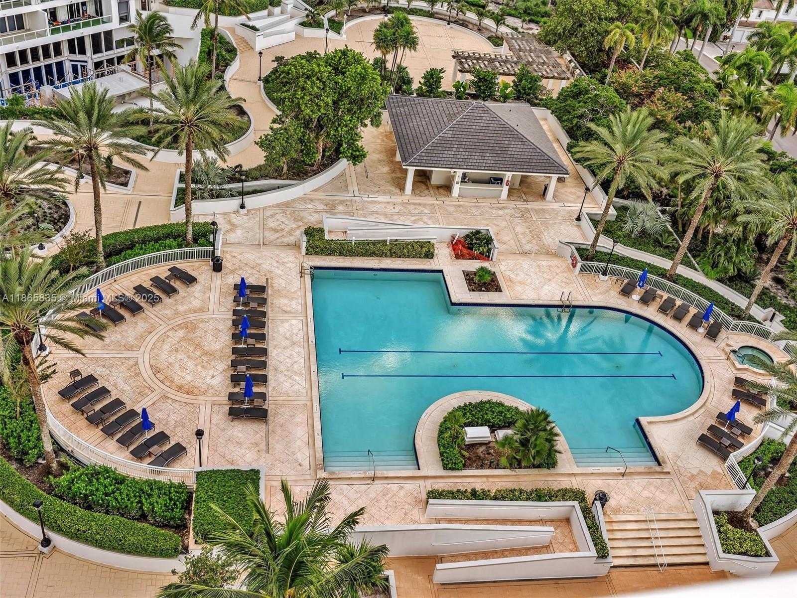 Small Image of 21200 POINT PL #1503, Aventura Number 56