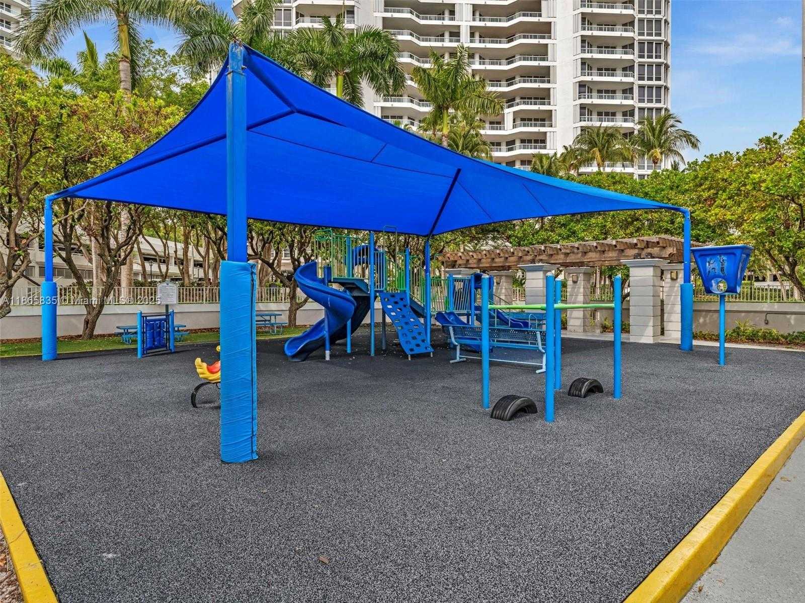 Small Image of 21200 POINT PL #1503, Aventura Number 60