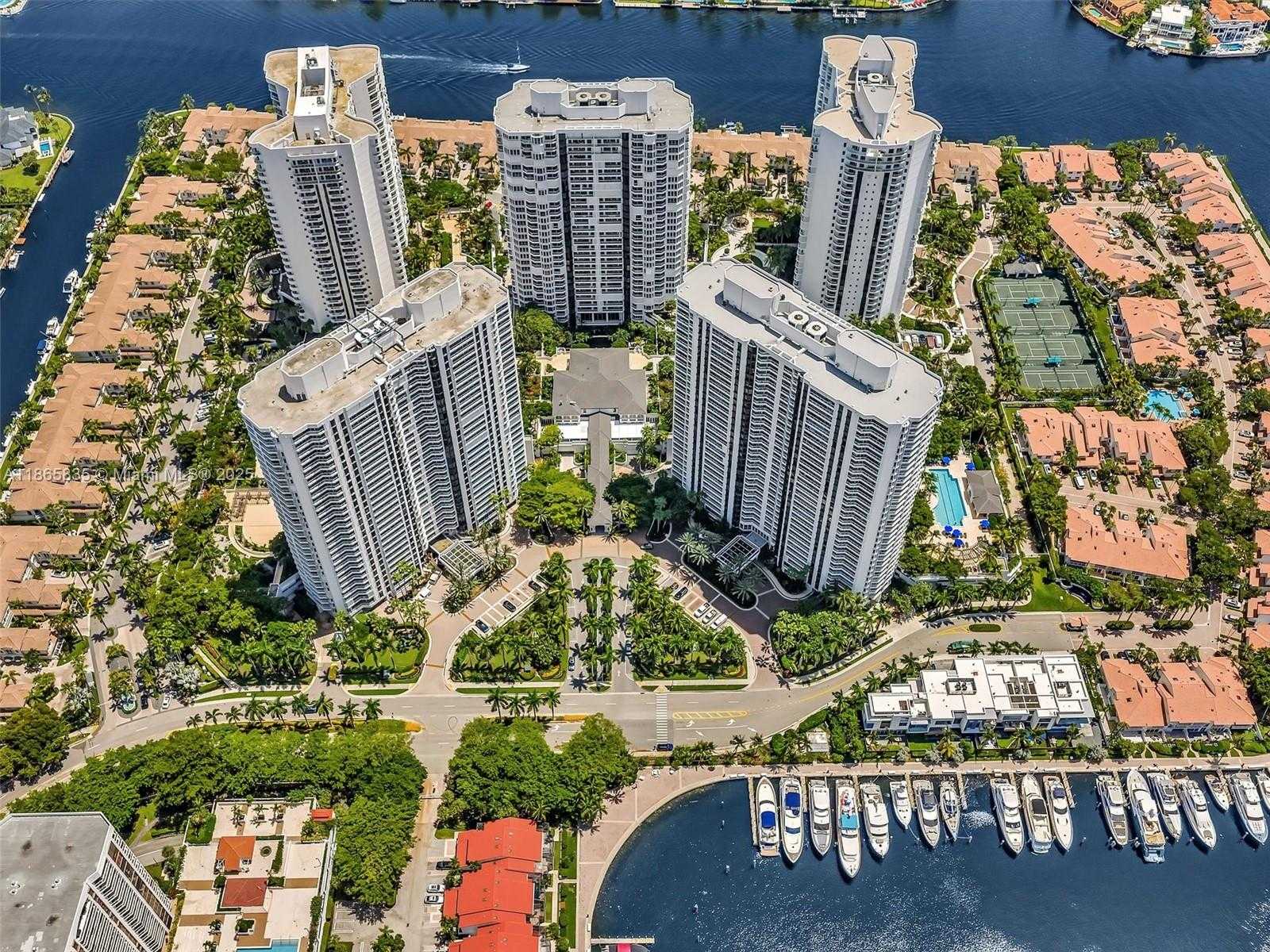 Small Image of 21200 POINT PL #1503, Aventura Number 76