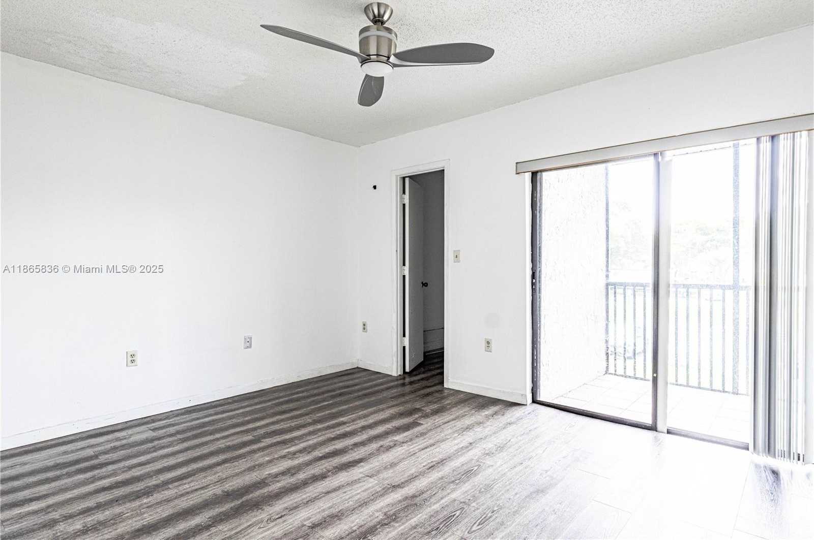 Small Image of 10350 SOUTH WEST 220TH ST #254, Cutler Bay Number 9