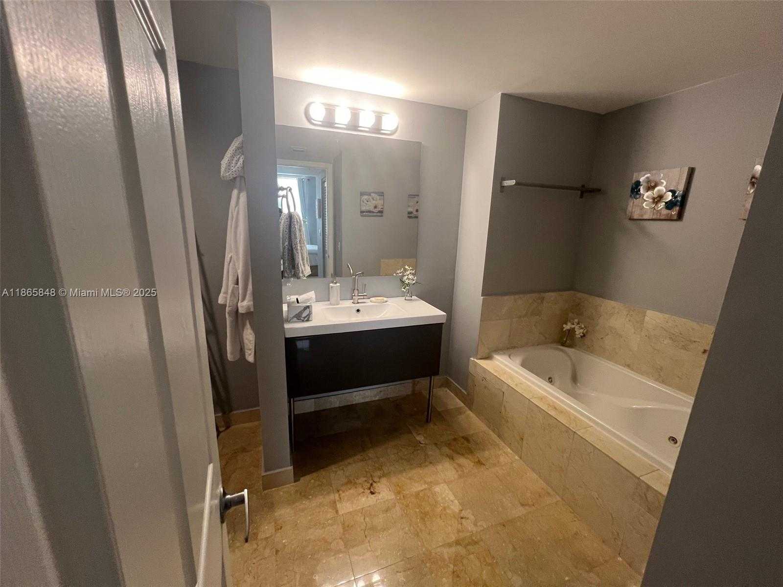 Small Image of 2030 SOUTH DOUGLAS RD #611, Coral Gables Number 13