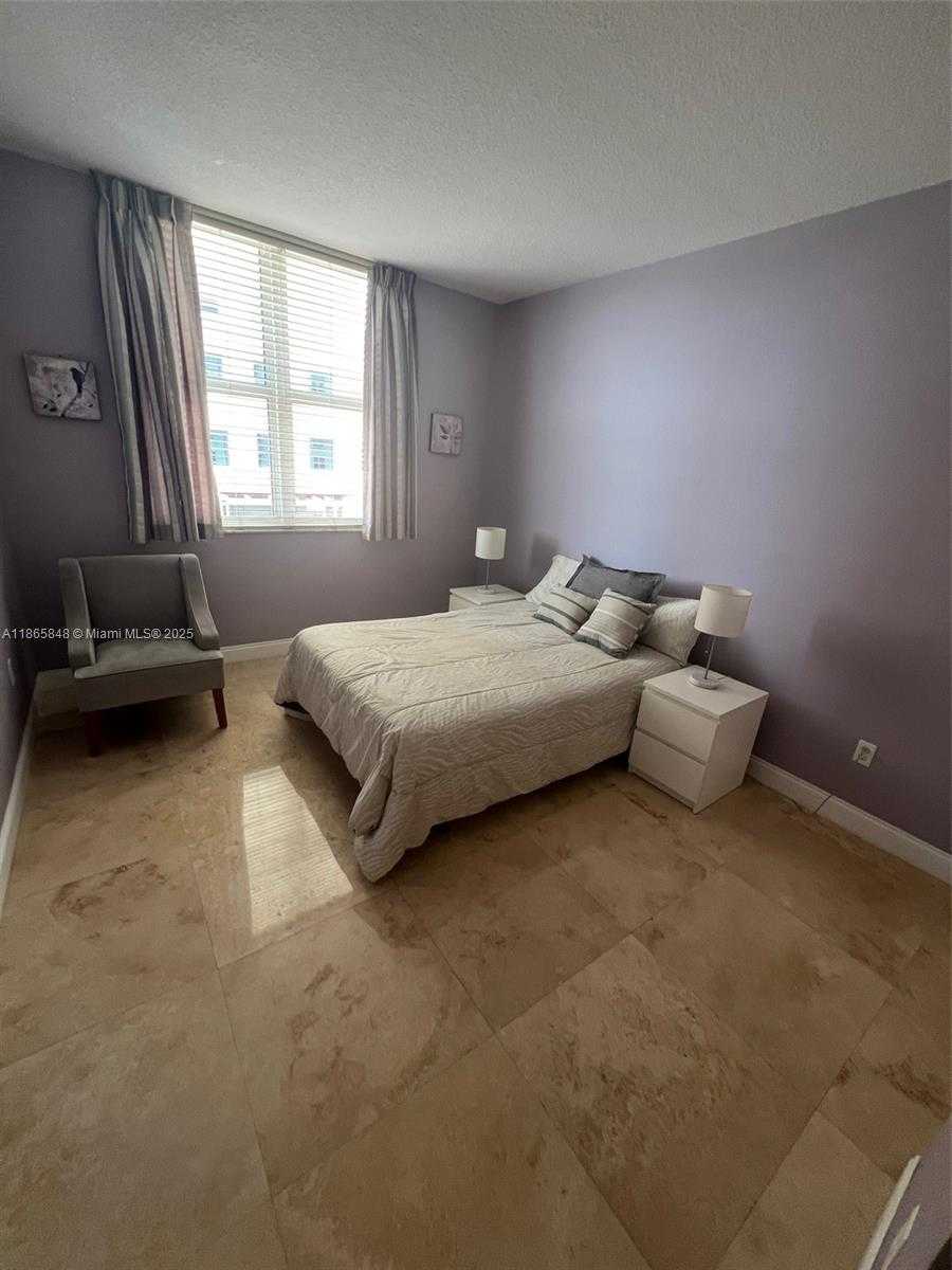 Small Image of 2030 SOUTH DOUGLAS RD #611, Coral Gables Number 19