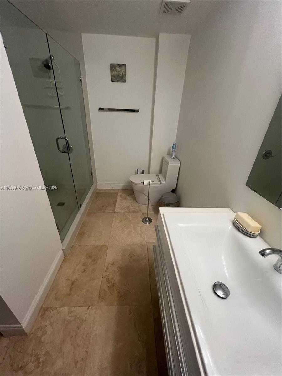 Small Image of 2030 SOUTH DOUGLAS RD #611, Coral Gables Number 21