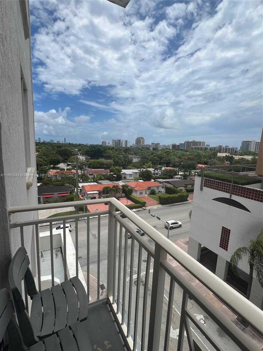 Small Image of 2030 SOUTH DOUGLAS RD #611, Coral Gables Number 27