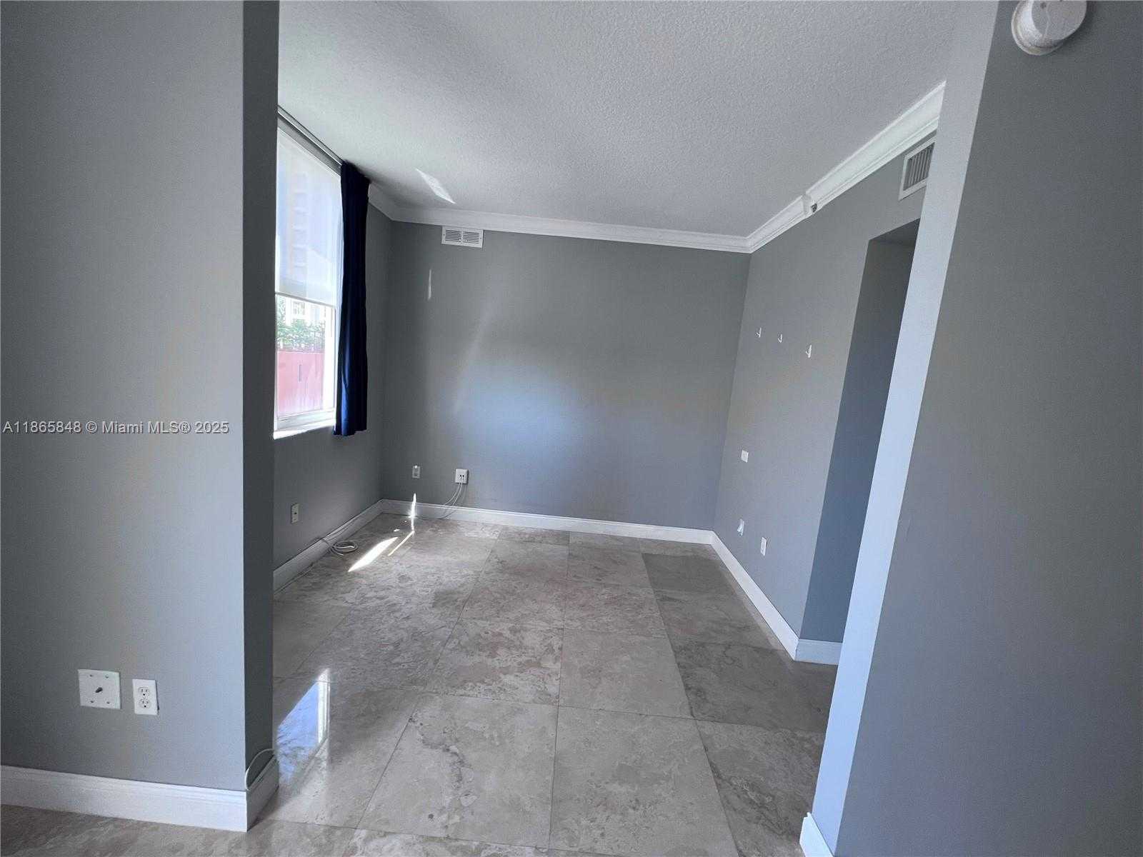 Small Image of 2030 SOUTH DOUGLAS RD #611, Coral Gables Number 50