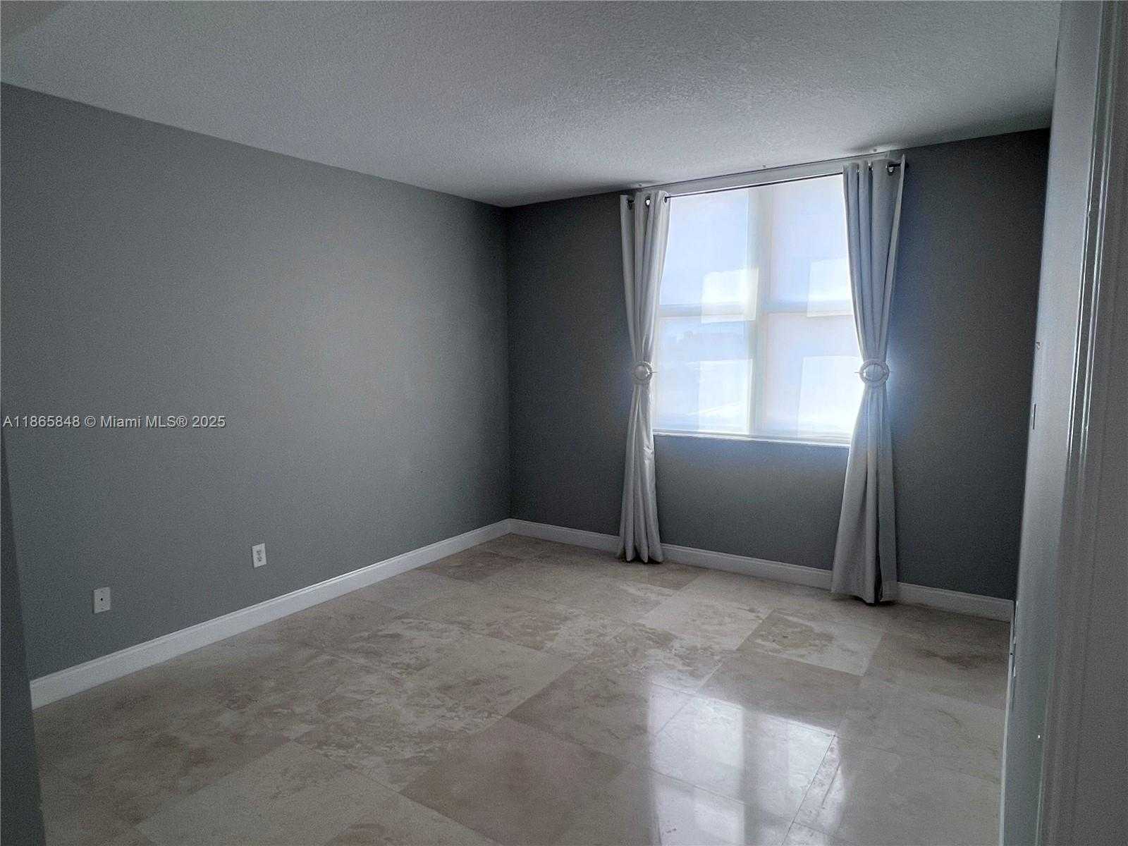 Small Image of 2030 SOUTH DOUGLAS RD #611, Coral Gables Number 51