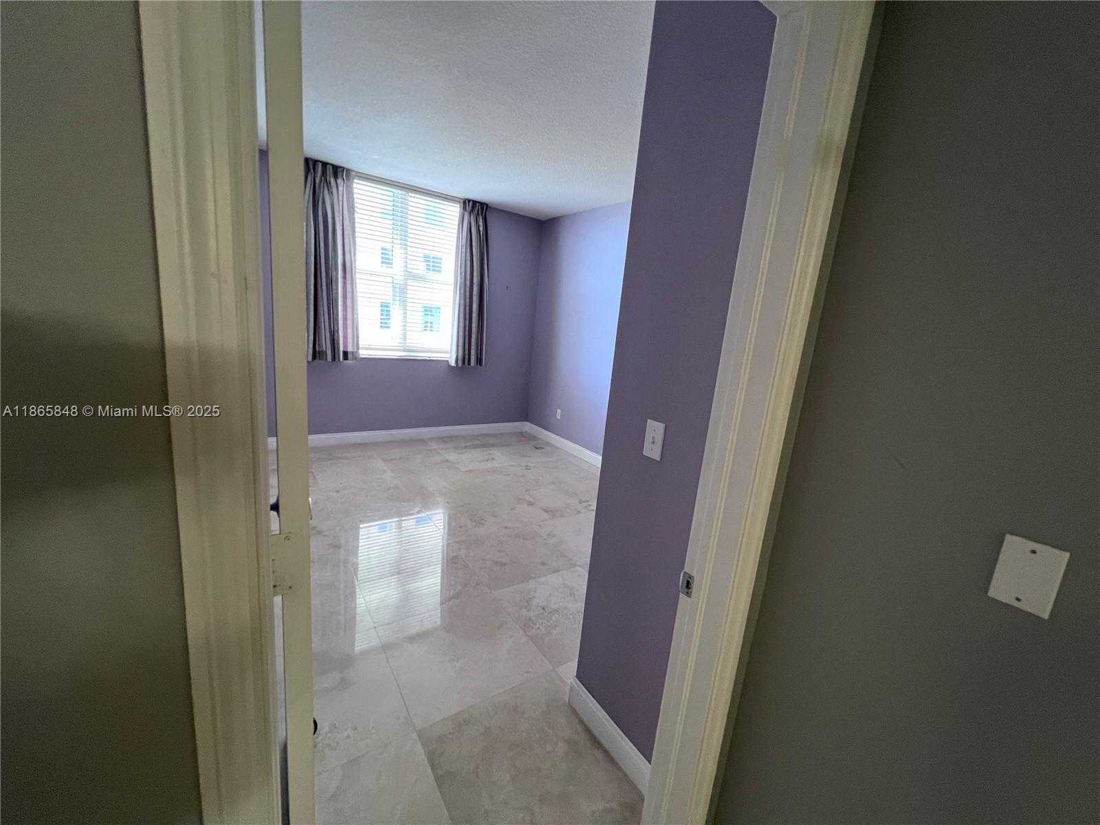 Small Image of 2030 SOUTH DOUGLAS RD #611, Coral Gables Number 52