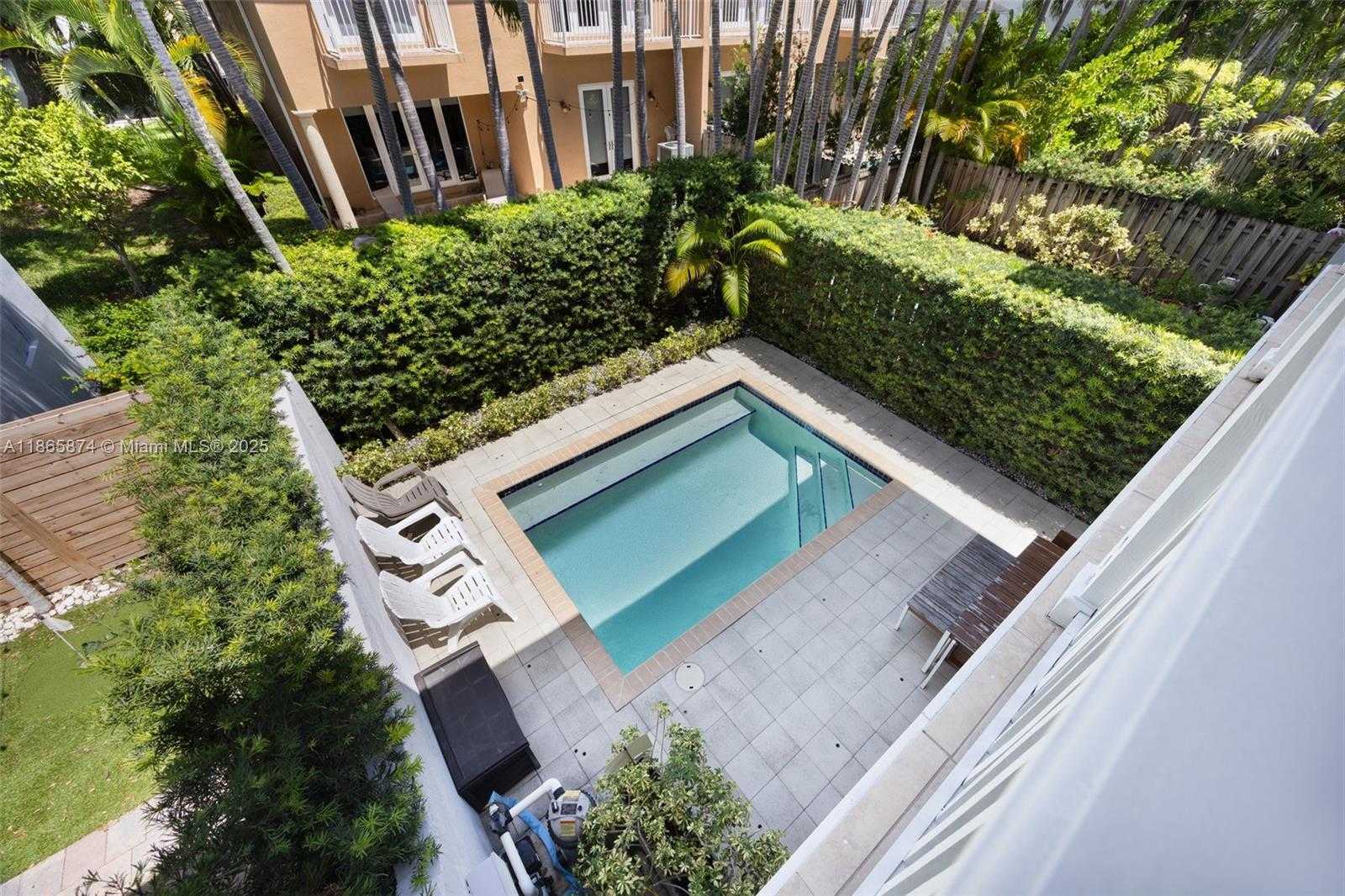 Small Image of 3109 HIBISCUS ST #3109, Coconut Grove Number 23