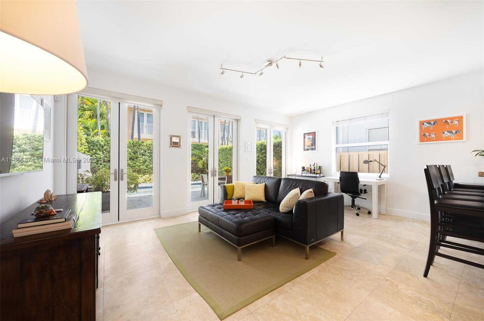 Small Image of 3109 HIBISCUS ST #3109, Coconut Grove Number 7