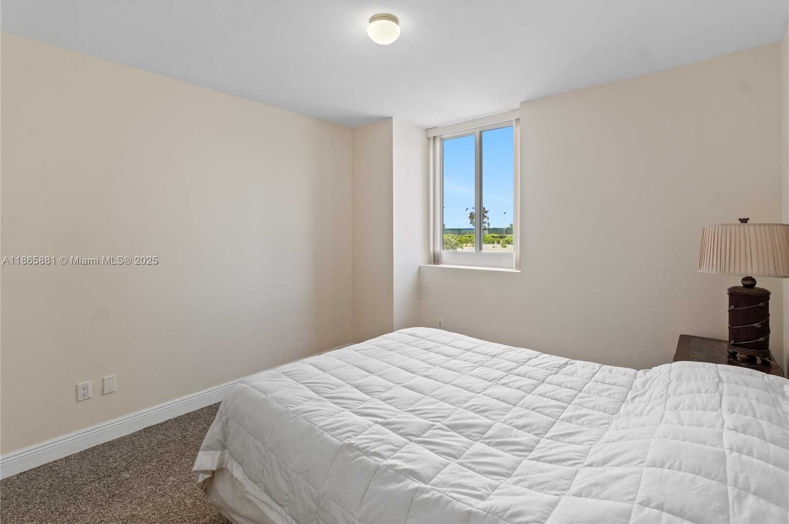 Small Image of 4775 COLLINS AVE #507, Miami Beach Number 26