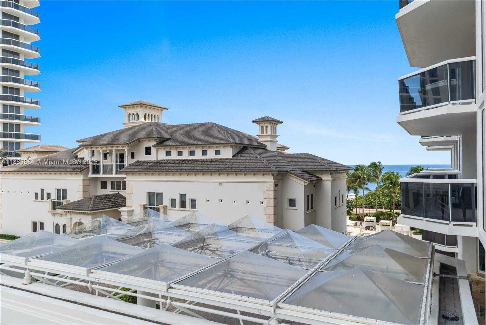 Small Image of 4775 COLLINS AVE #507, Miami Beach Number 31