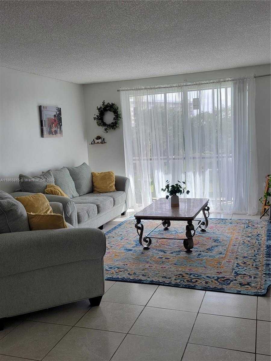 Small Image of 919 HILLCREST DR #306, Hollywood Number 19