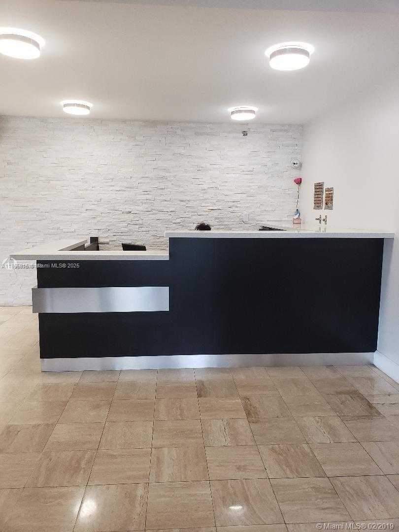 Small Image of 919 HILLCREST DR #306, Hollywood Number 28