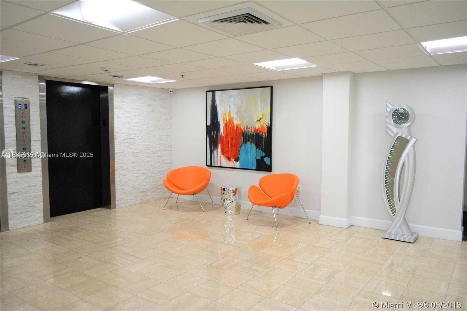 Small Image of 919 HILLCREST DR #306, Hollywood Number 29