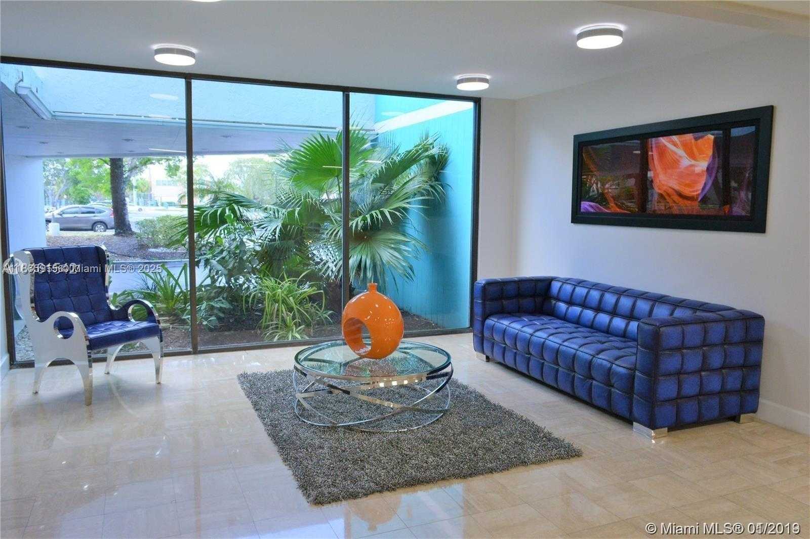 Small Image of 919 HILLCREST DR #306, Hollywood Number 31