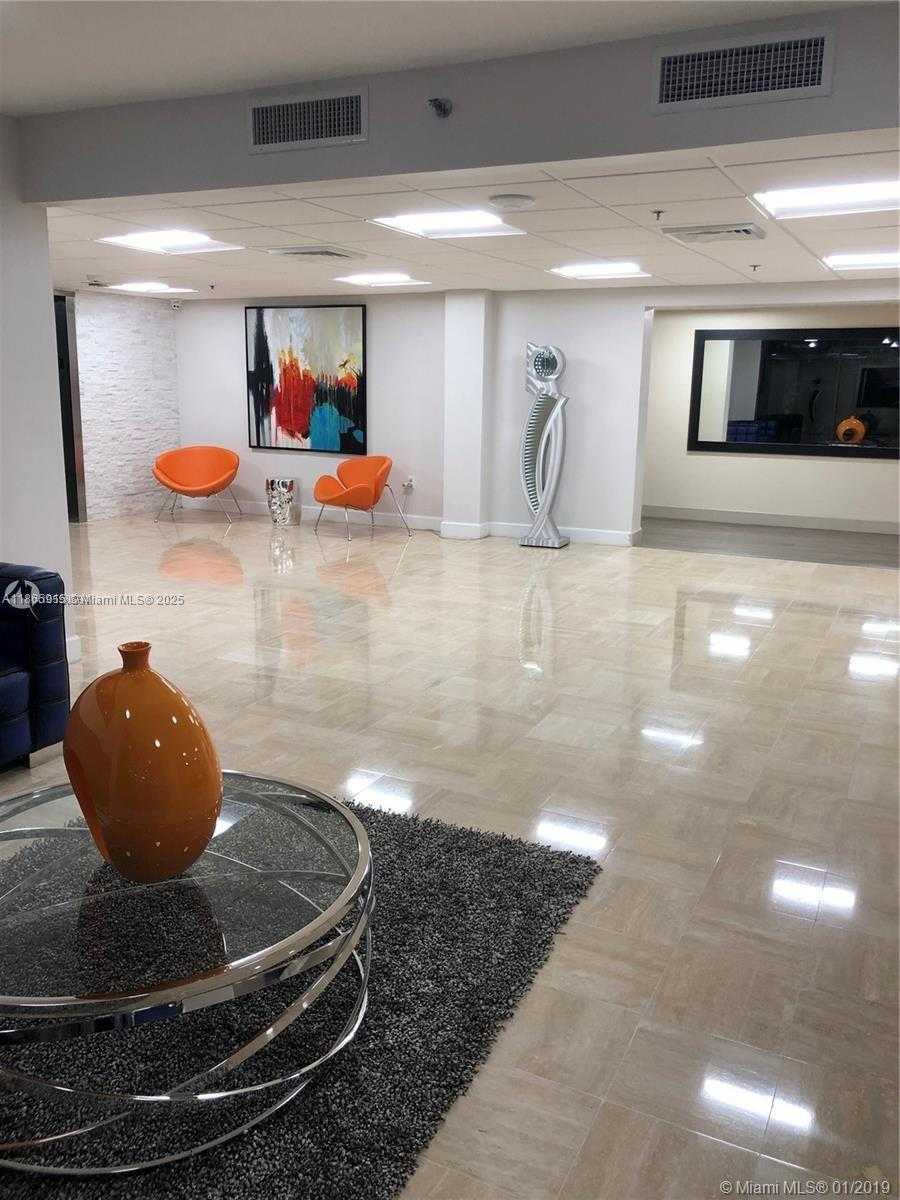 Small Image of 919 HILLCREST DR #306, Hollywood Number 44