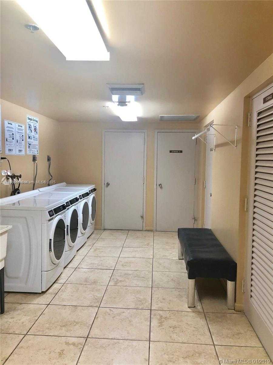 Small Image of 919 HILLCREST DR #306, Hollywood Number 47