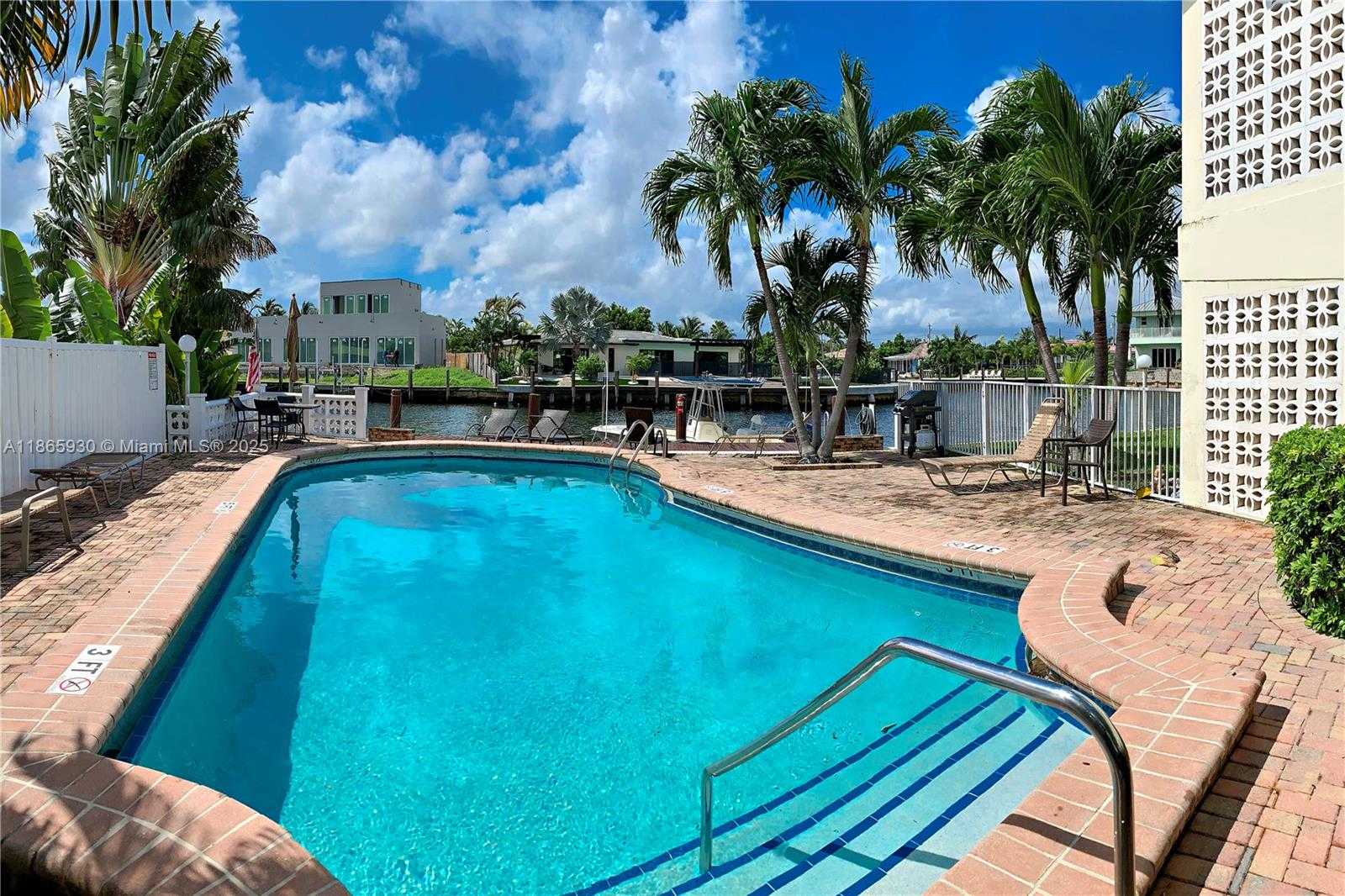 Small Image of 1100 PINE DR #105, Pompano Beach Number 11