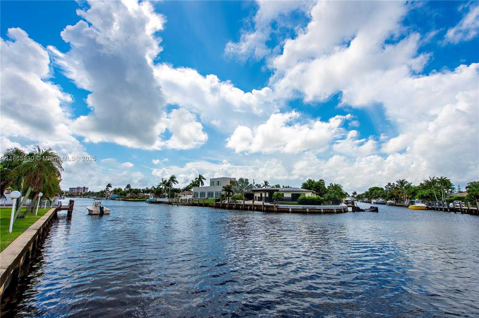 Small Image of 1100 PINE DR #105, Pompano Beach Number 9