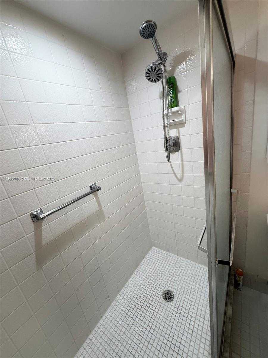 Small Image of 2405 ANTIGUA CIR #M4, Coconut Creek Number 26