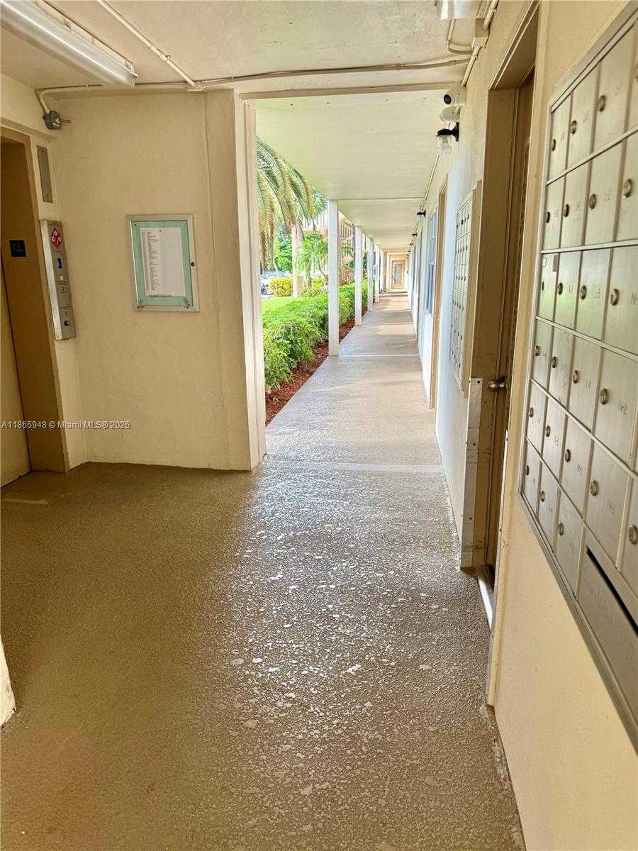 Small Image of 2405 ANTIGUA CIR #M4, Coconut Creek Number 35